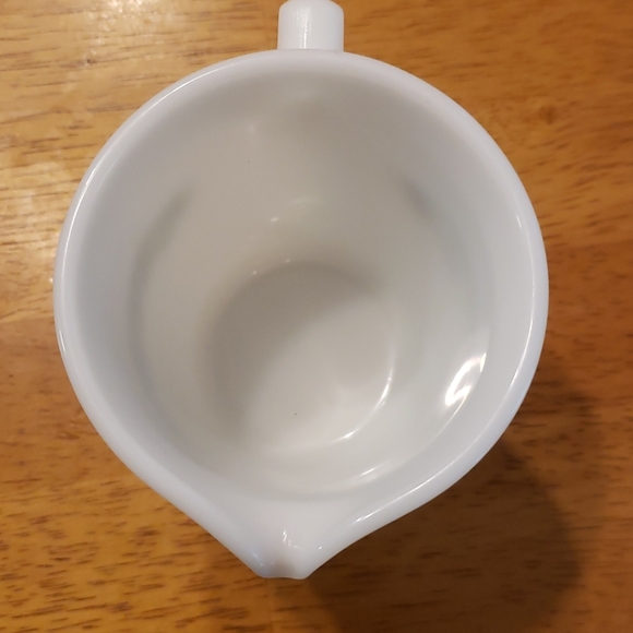 Vintage Large Crazy Daisy 8oz Opal Glass Creamer - Picture 4 of 8